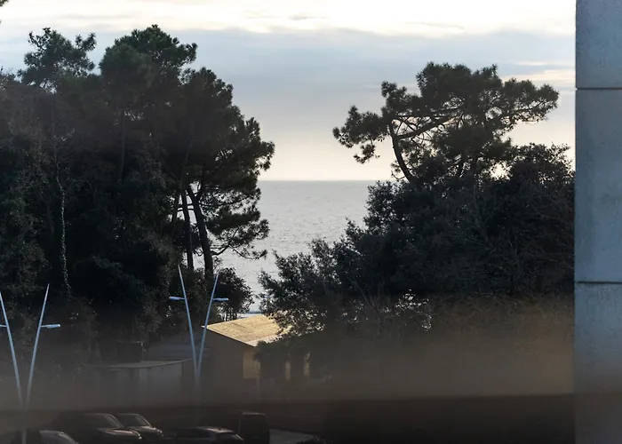 Apartment Vue Avec Acces Direct - Parking Privatif *